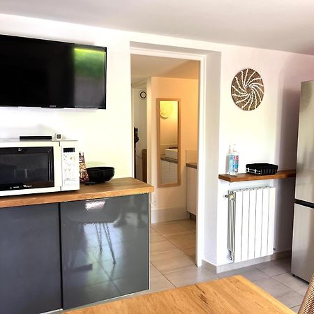 Appartement Deux Pieces Donnant Sur Un Jardin Antibes Exteriör bild