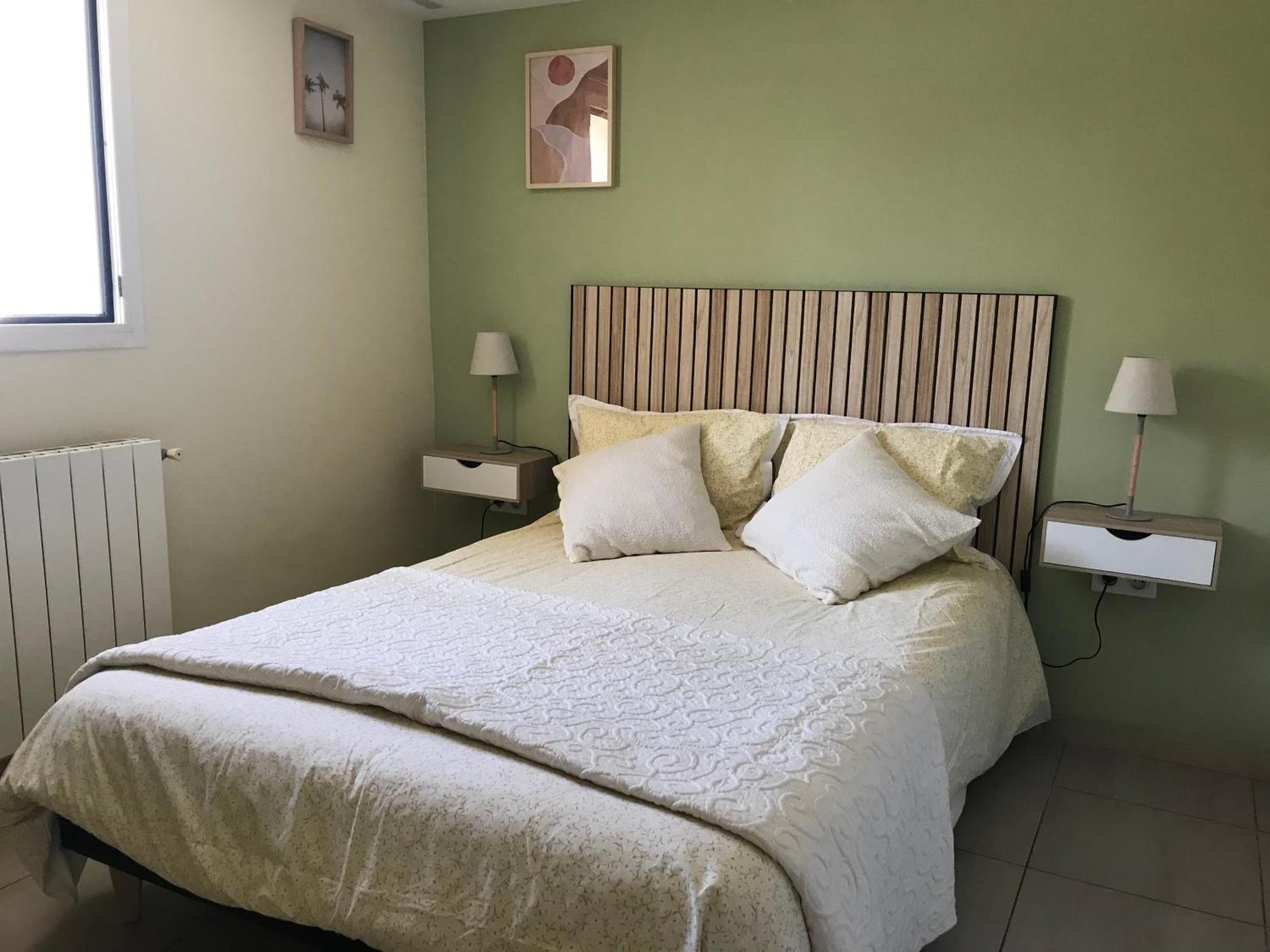 Appartement Deux Pieces Donnant Sur Un Jardin Antibes Exteriör bild